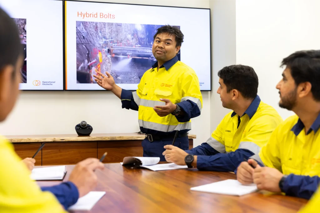 Operational Geotechs attending a meeting together